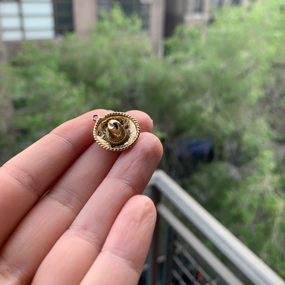 Vintage 14k Sombrero Pendant